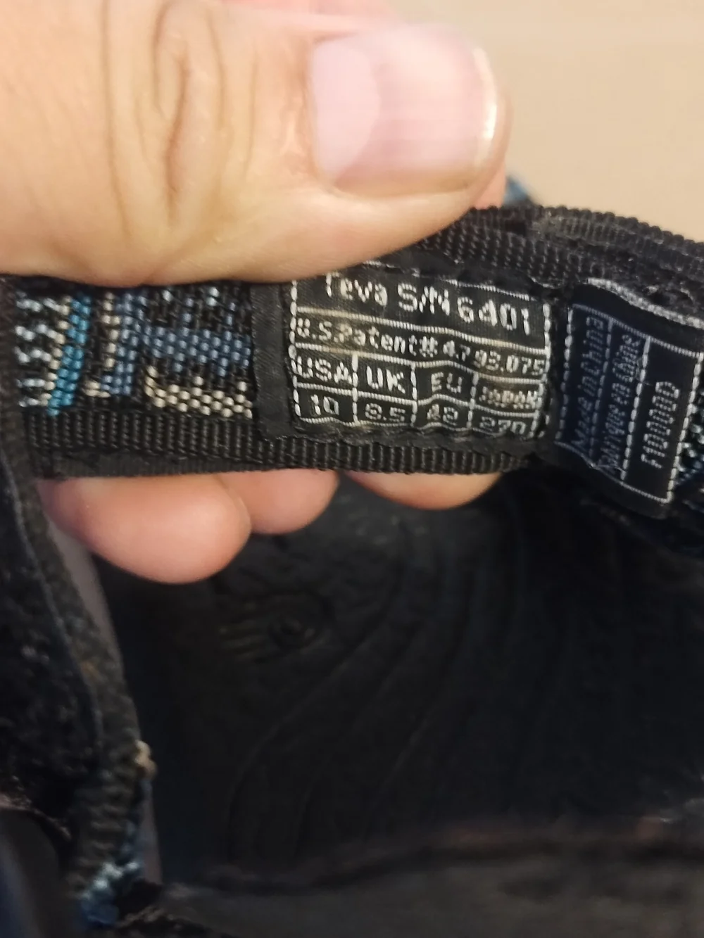 Teva Men's USA size 10/UK size 8.5 Black Blue terradactyl Outdoor Sport Sandals